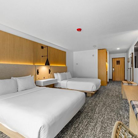 The Evergreen Hotel ماكول المظهر الخارجي الصورة