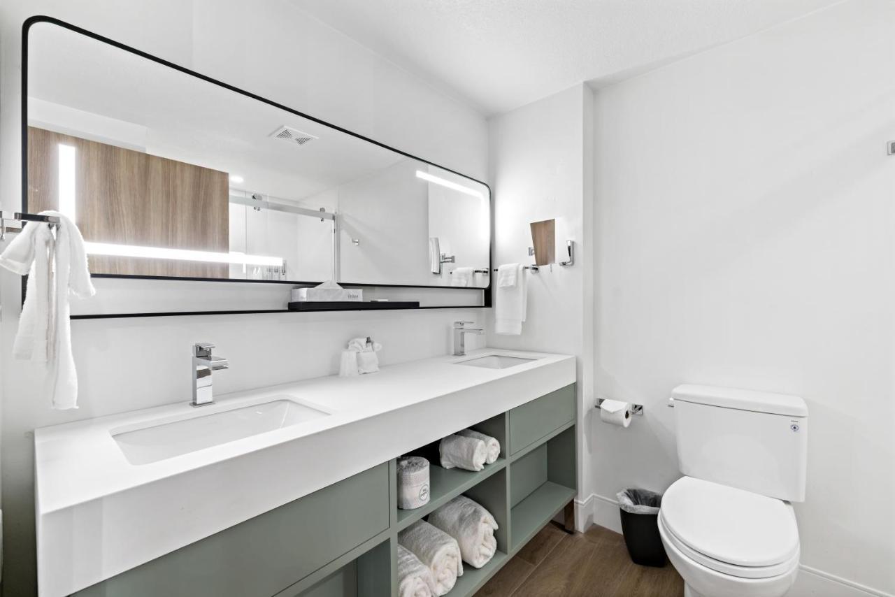The Evergreen Hotel ماكول المظهر الخارجي الصورة