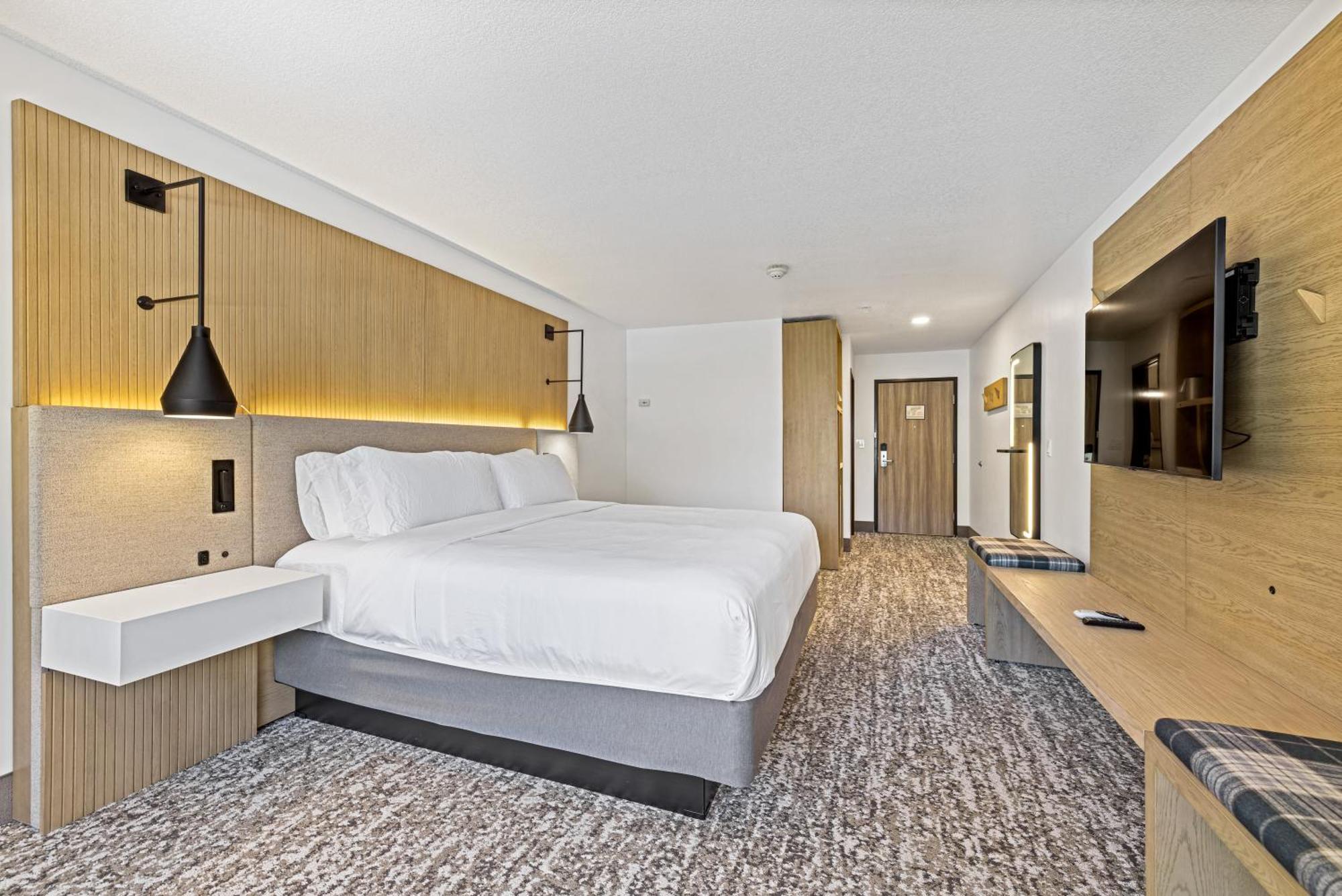 The Evergreen Hotel ماكول المظهر الخارجي الصورة