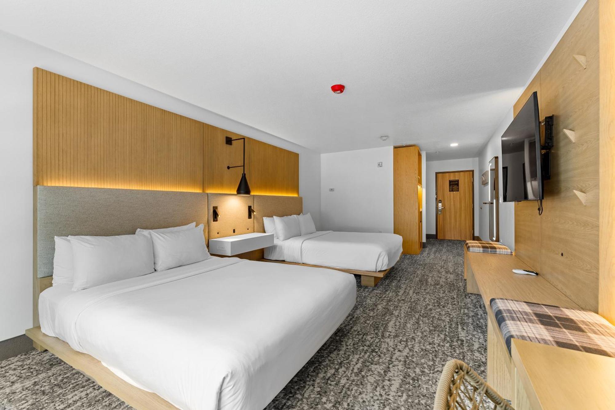The Evergreen Hotel ماكول المظهر الخارجي الصورة